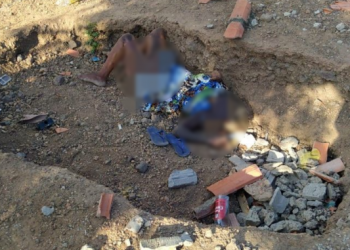 Filho encontra corpo da mãe em vala nos fundos de casa no interior do Piauí